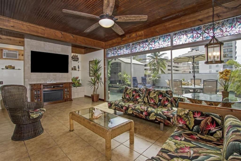 Hawaiian King Aparthotel Honolulu Buitenkant foto